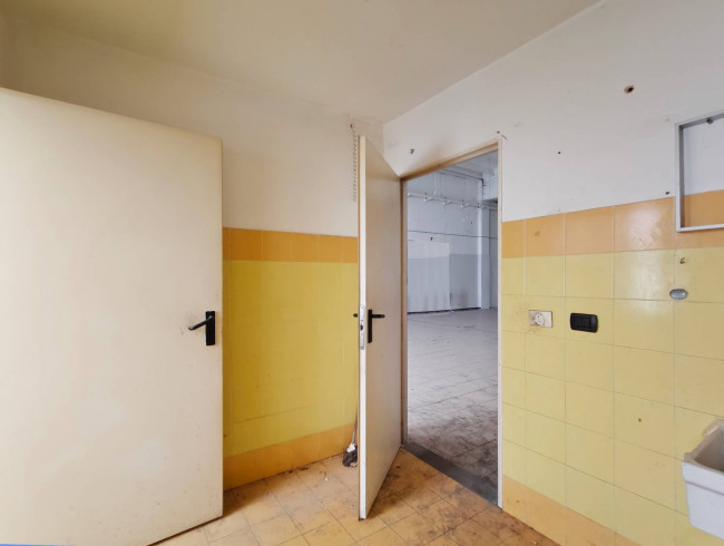 Capannone in vendita a Pieve Emanuele