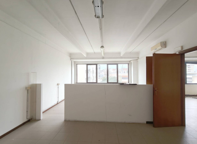 Capannone in vendita a Pieve Emanuele