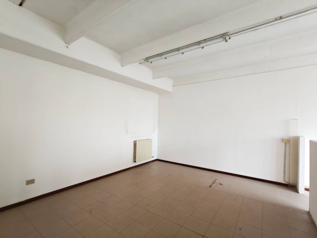 Capannone in vendita a Pieve Emanuele