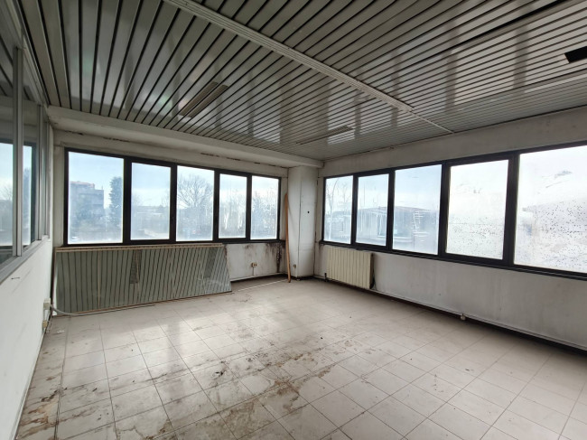 Capannone in vendita a Pieve Emanuele