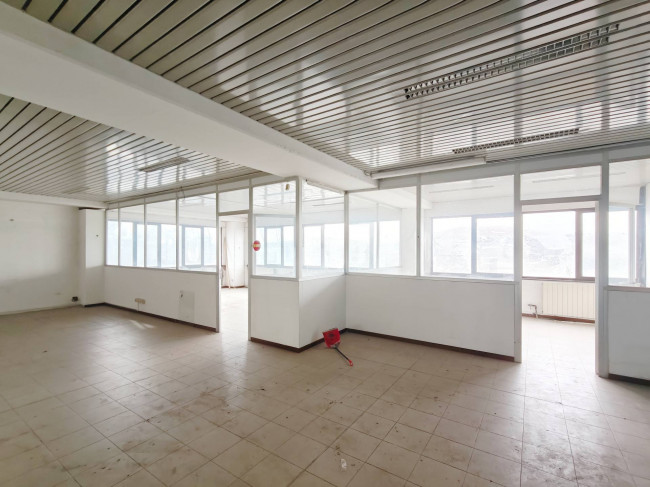 Capannone in vendita a Pieve Emanuele