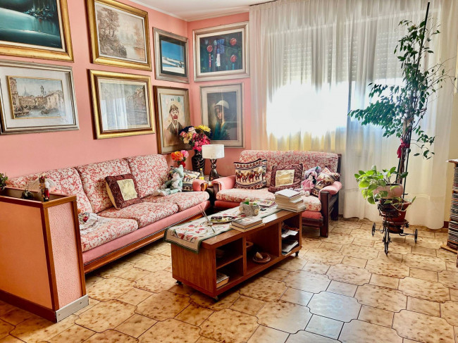 Appartamento in vendita a Opera