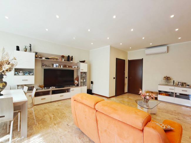 Appartamento in vendita a Opera