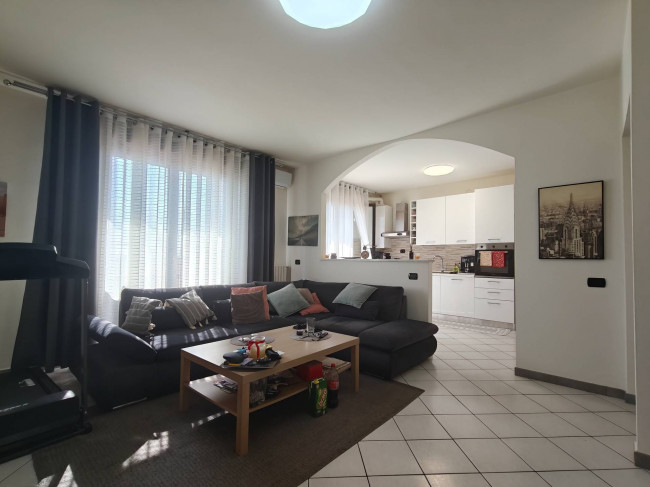 Appartamento in vendita a Valera Fratta