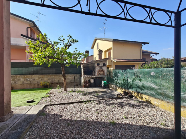 Appartamento in vendita a Valera Fratta