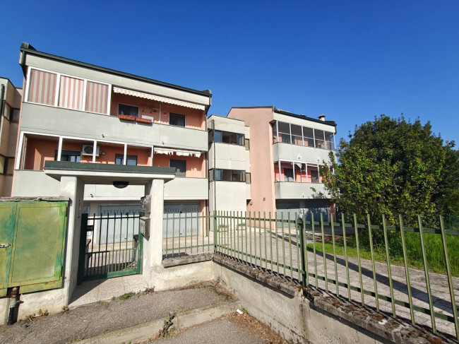 Appartamento in vendita a Valera Fratta