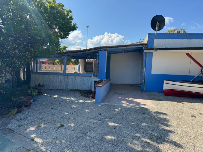 Attività commerciale in vendita a Santa Teresa Gallura