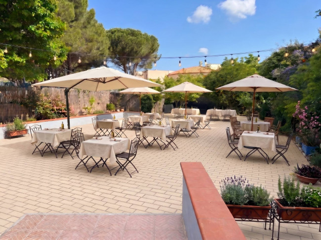 Attività commerciale in vendita a Santa Teresa Gallura