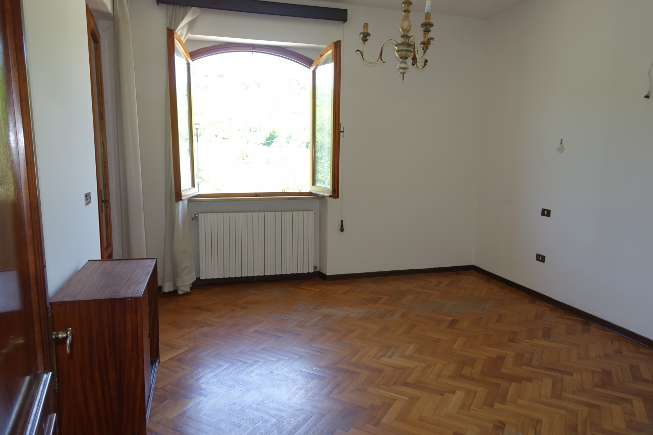 Casa indipendente in vendita a Ortignano Raggiolo (AR)