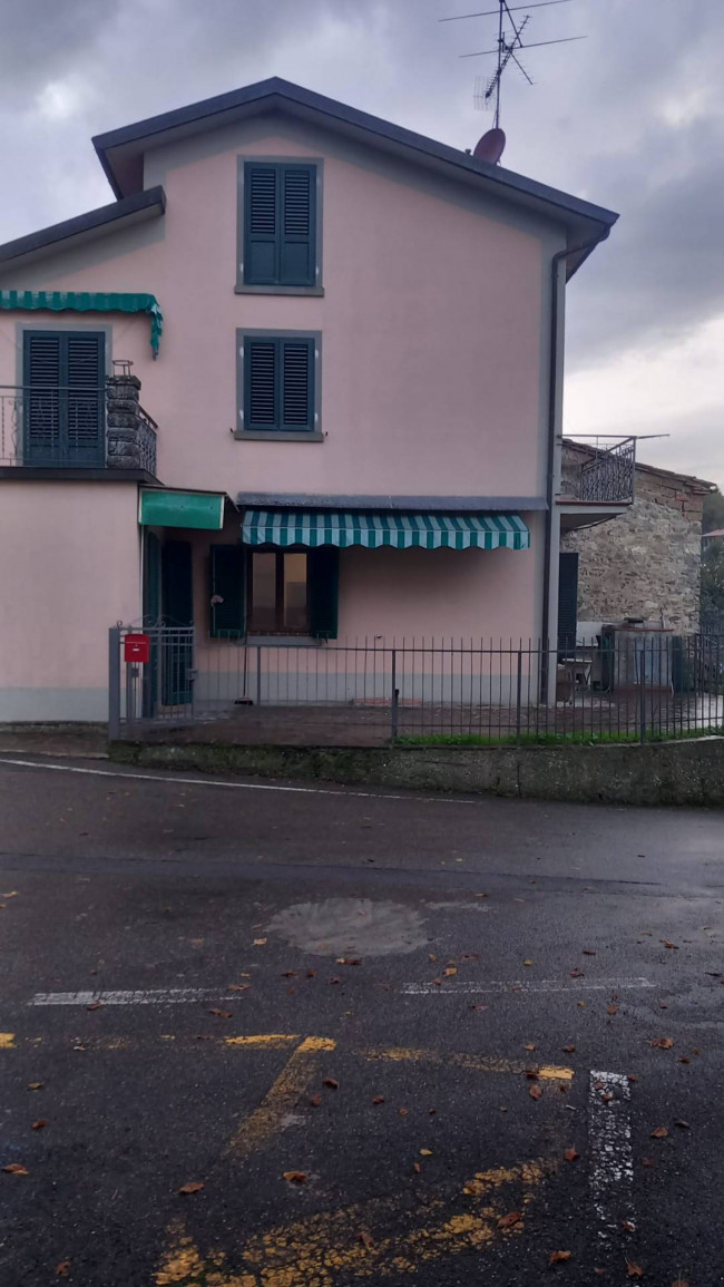 Casa indipendente in vendita a Terrossola, Bibbiena (AR)