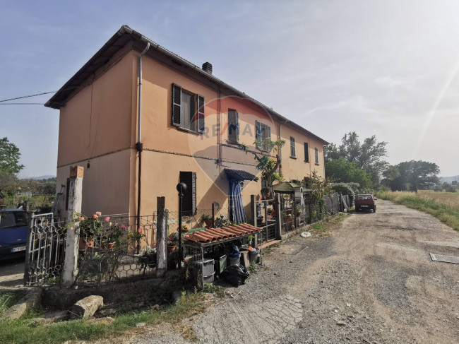 Casa Semindipendente in vendita a Terni