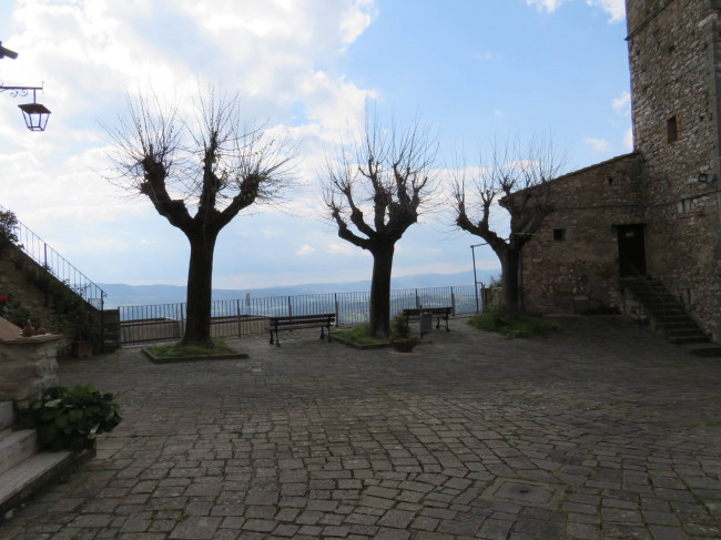 Appartamento in vendita a Stroncone