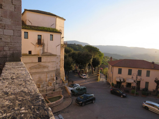 Appartamento in vendita a Stroncone