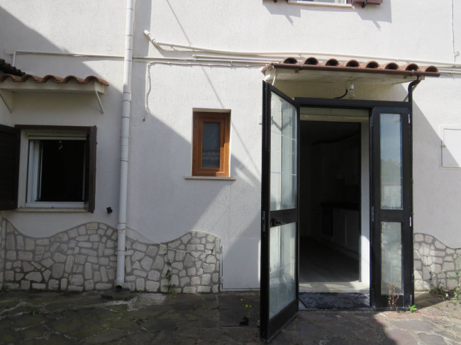 Appartamento in vendita a Stroncone