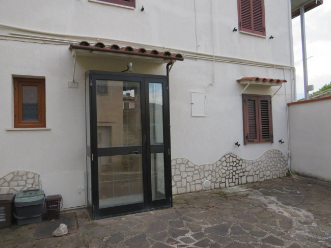 Appartamento in vendita a Stroncone