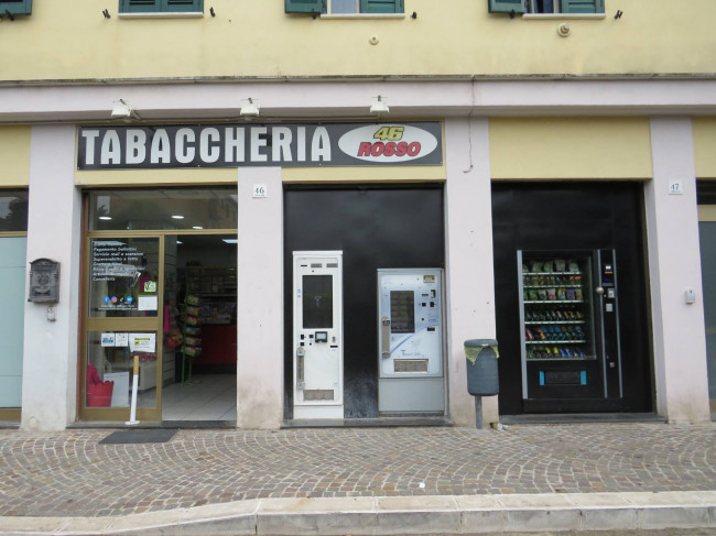 Attività commerciale in vendita a Terni