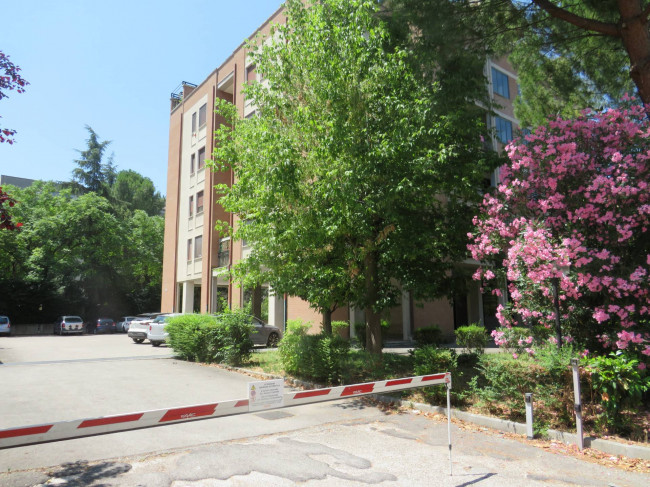 Locale in vendita a Terni