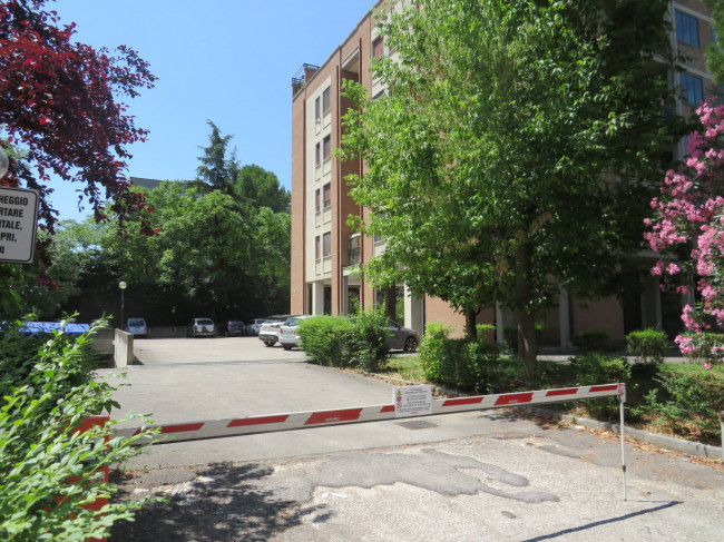 Locale in vendita a Terni