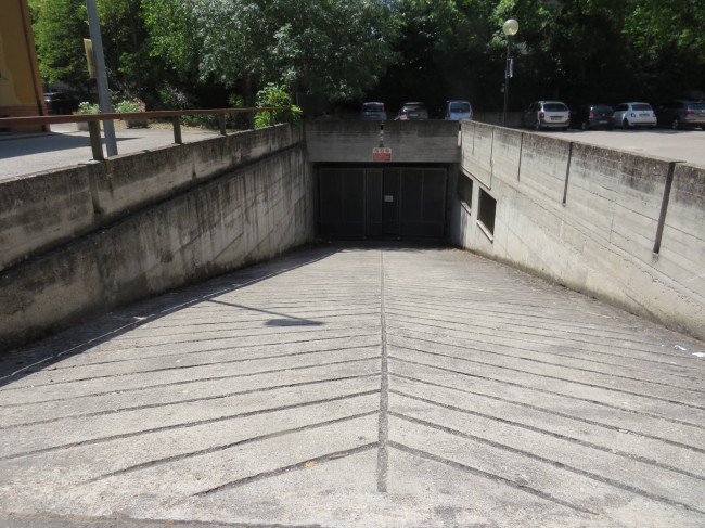 Locale in vendita a Terni