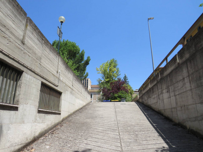 Locale in vendita a Terni