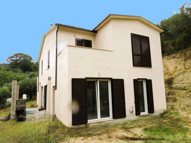 Casa Semindipendente in vendita a Terni