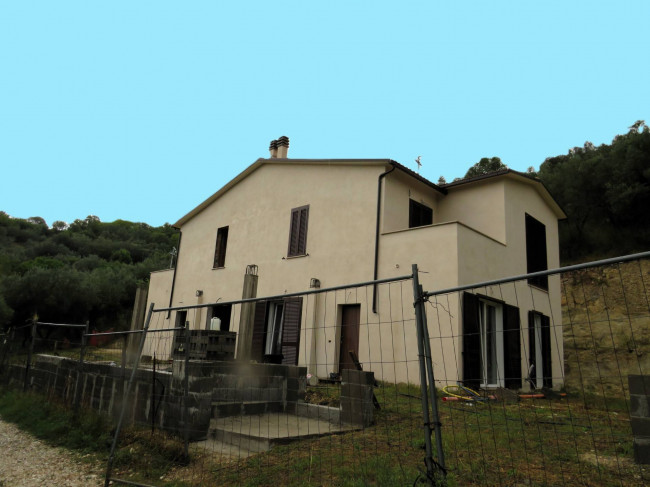 Casa Semindipendente in vendita a Terni