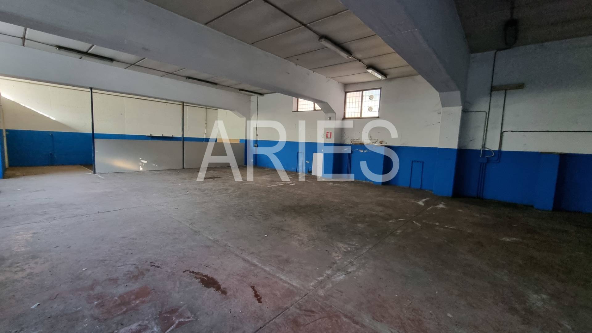 Locale commerciale in vendita a Roma