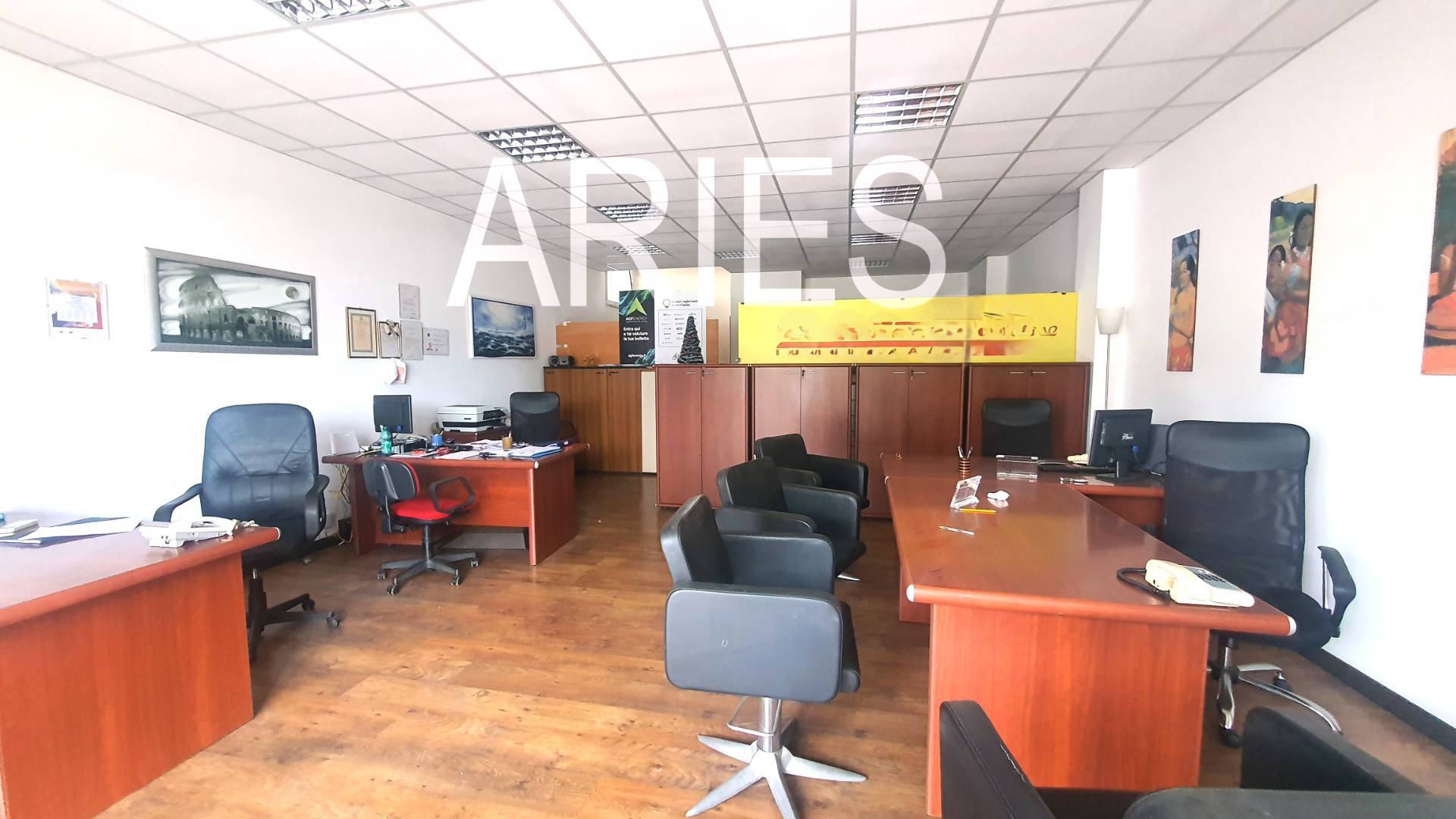 Locale commerciale in vendita a Fiumicino