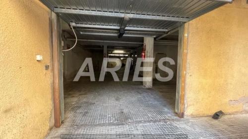 Posto auto coperto in affitto a Roma