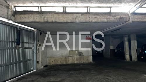 Posto auto coperto in affitto a Roma