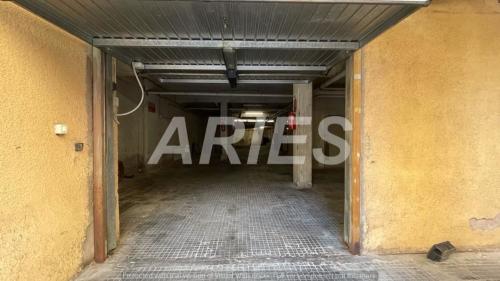 Posto auto coperto in affitto a Roma