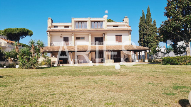 Villa in affitto a Terracina