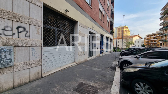 Attività commerciale in affitto a Roma