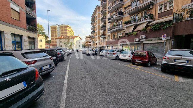 Attività commerciale in affitto a Roma