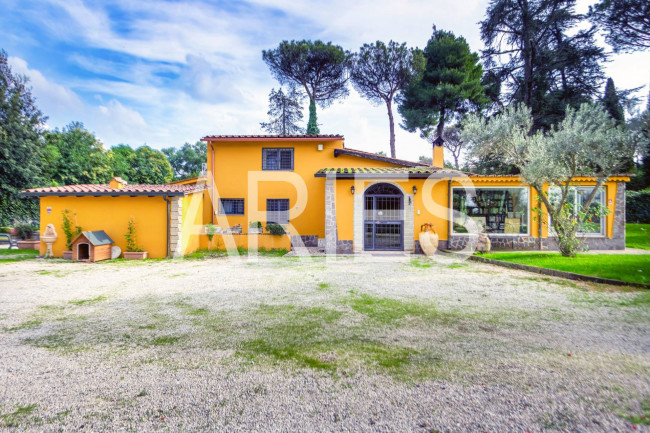 Villa in vendita a Roma