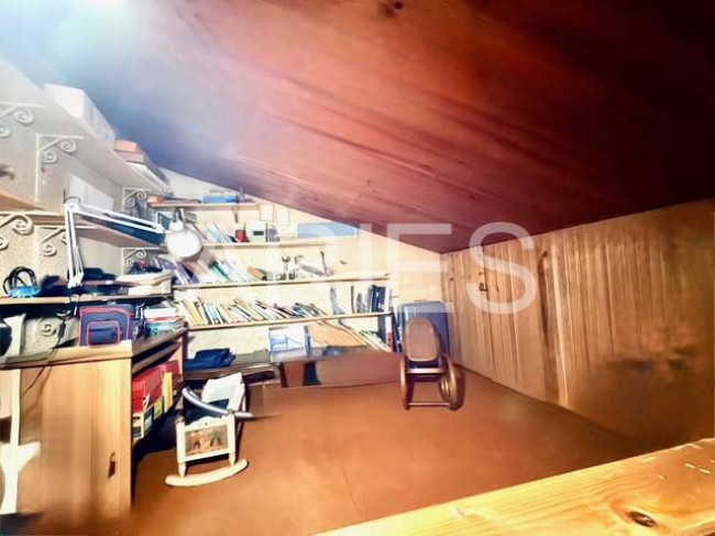 VILLA QUADRIFAMILIARE in vendita a Roma