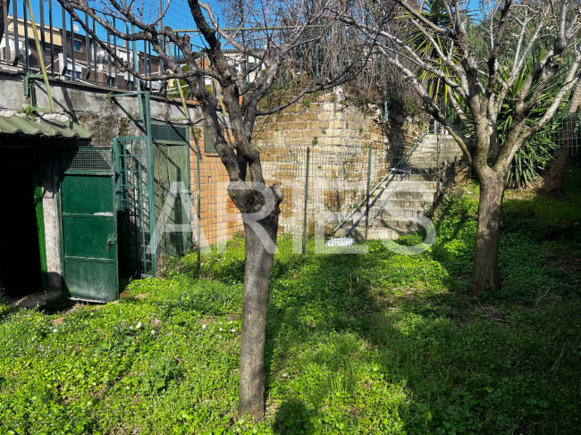 Box o garage in vendita a Roma