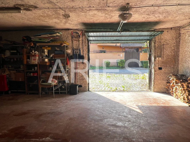 Box o garage in vendita a Roma