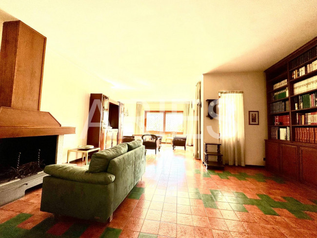 Villetta bifamiliare in vendita a Roma