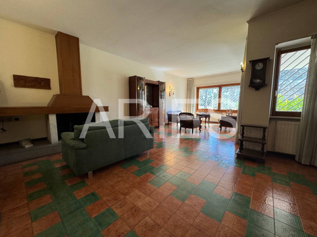 Villetta bifamiliare in vendita a Roma