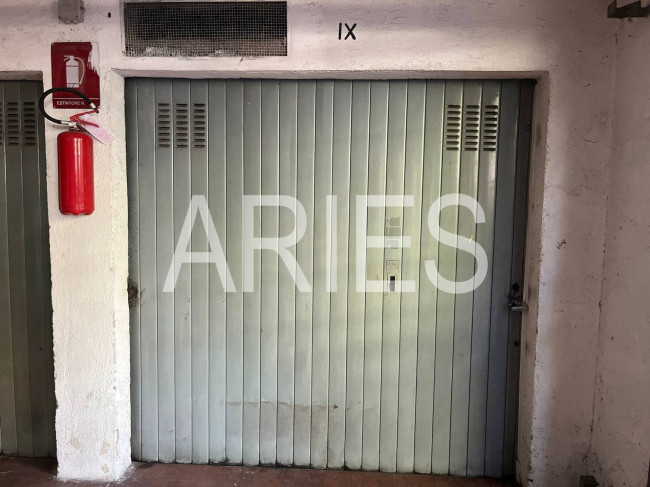 Box o garage in affitto a Roma