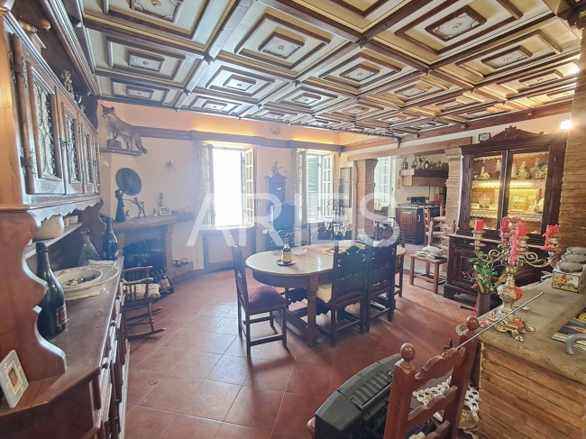 Casa singola in vendita a Capranica