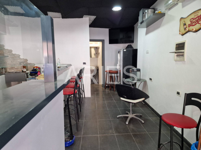 Locale commerciale in vendita a Roma