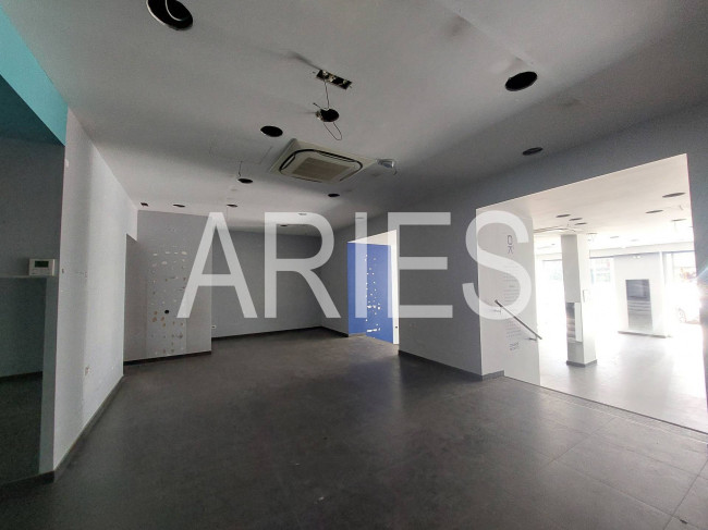 Locale commerciale in affitto a Roma