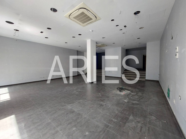 Locale commerciale in affitto a Roma