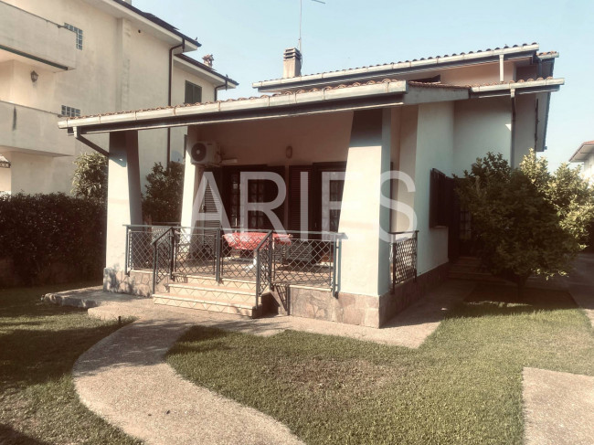 Villa in affitto a Fiumicino