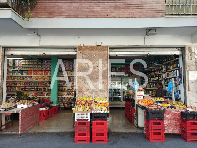 Locale commerciale in affitto a Roma