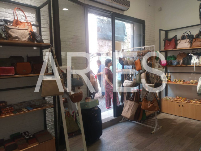 Attività commerciale in vendita a Roma