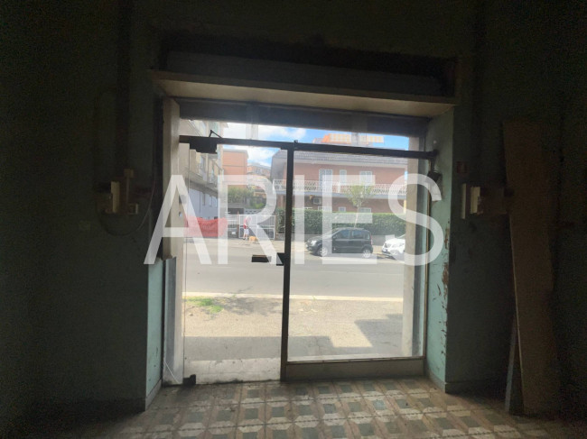 Locale commerciale in vendita a Roma