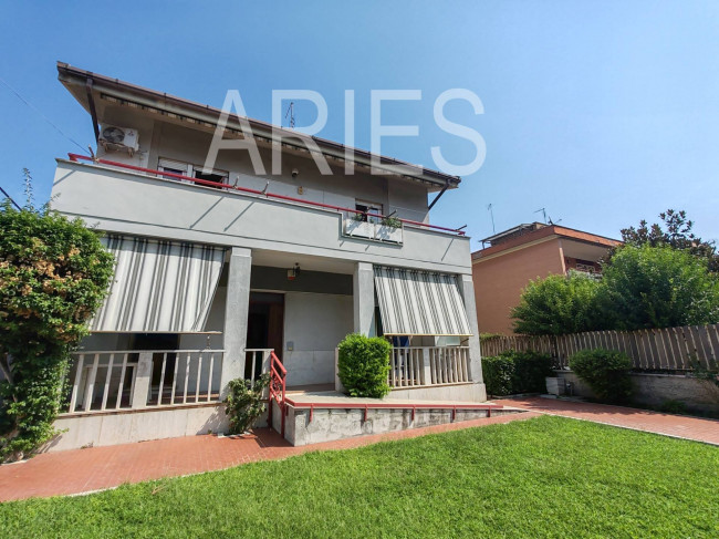 Villa in vendita a Roma